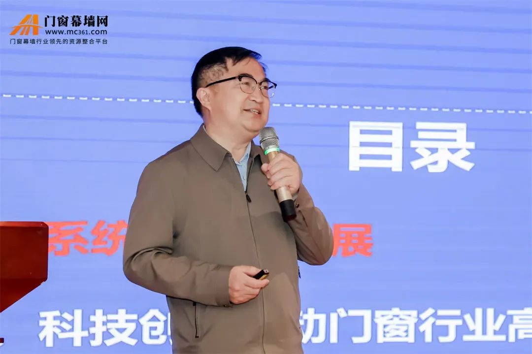 刘万奇.jpg