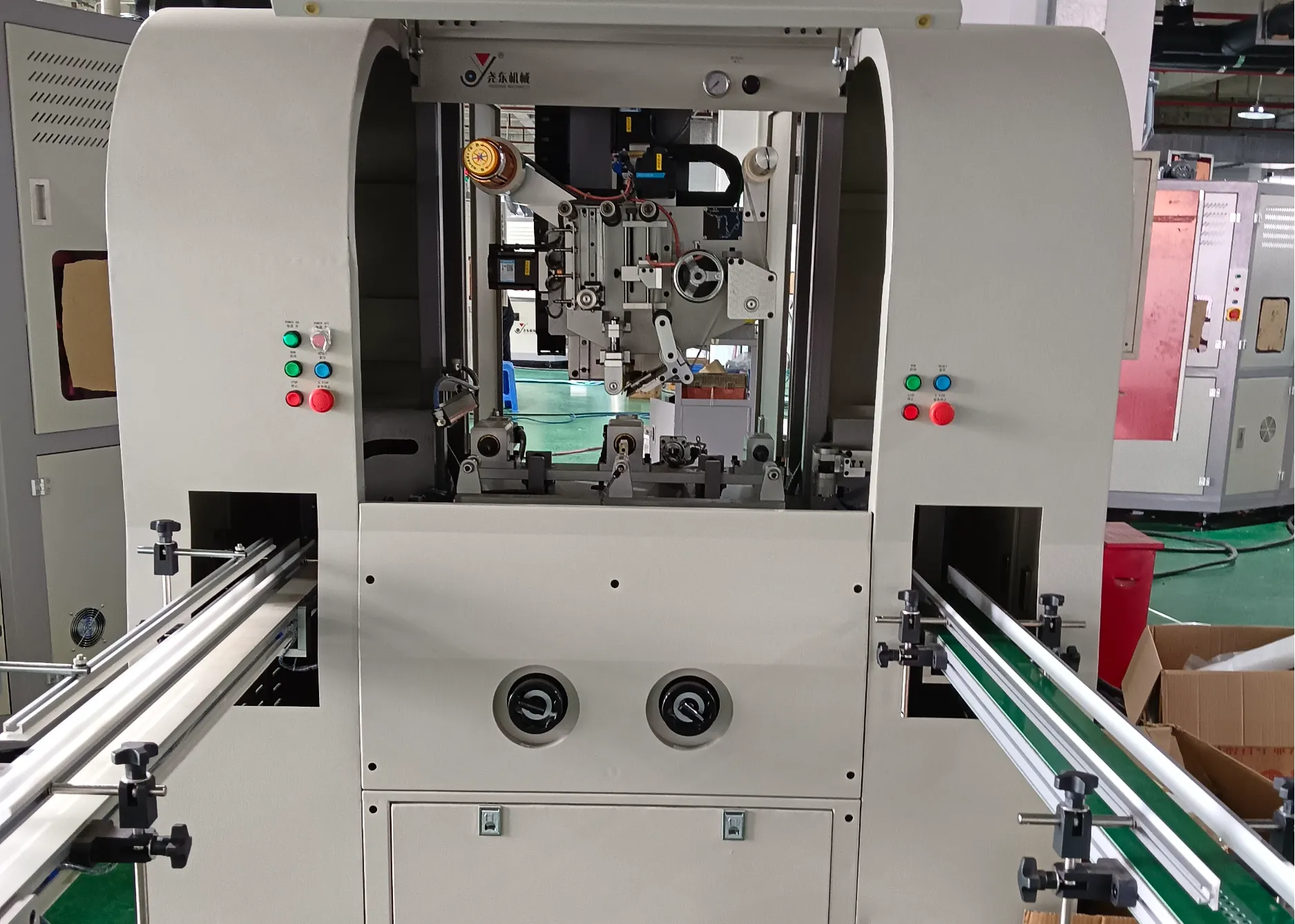 全伺服自动贴标机    东莞市尧东机械制造有限公司